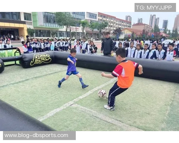 足球桂花绽放青春激情赛场上的梦想与坚持交织成的美丽篇章